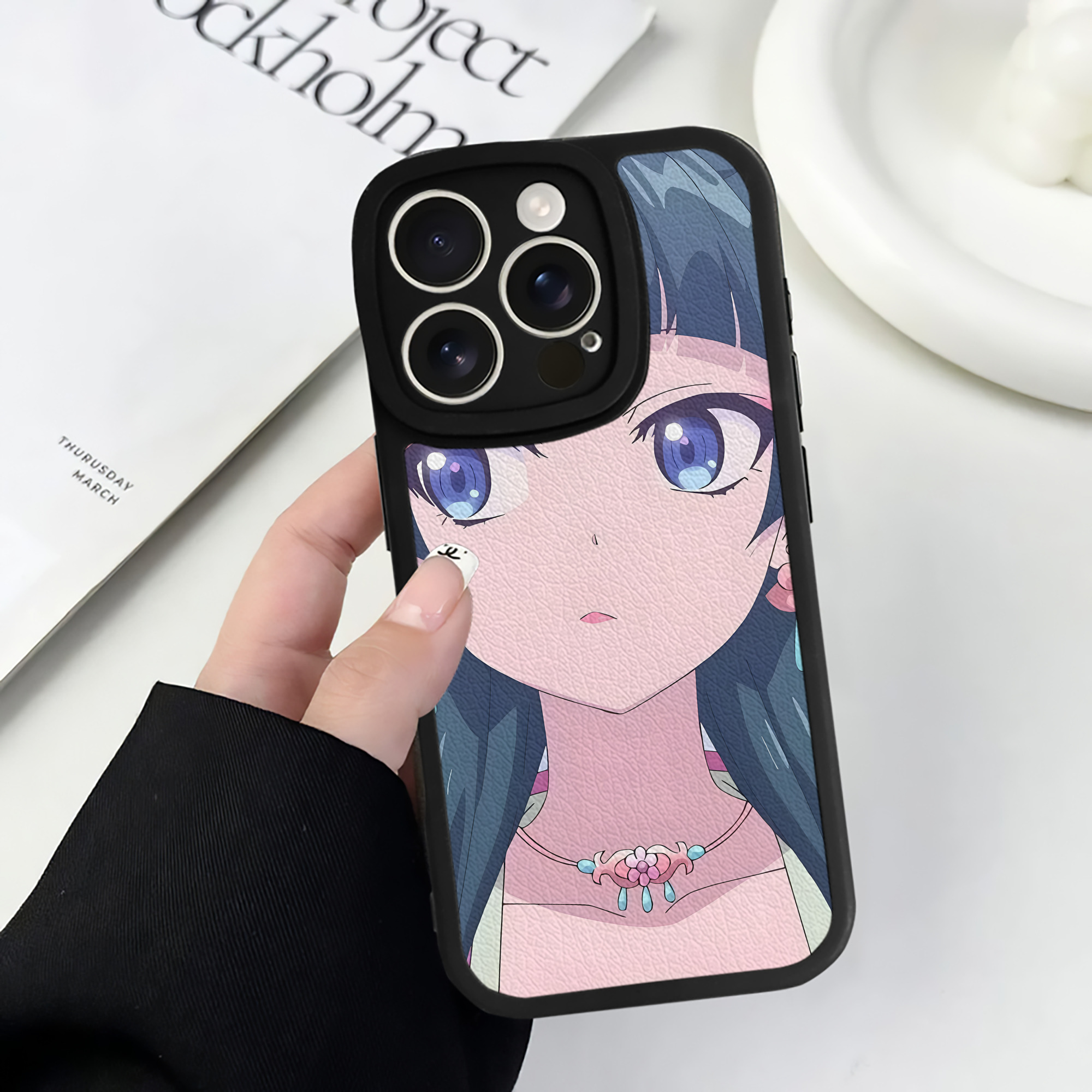 （画像用） 薬屋のひとりごと The Apothecary Diaries 【iPhone 16シリーズ対応】シリコンスマホケース（レザー調） 材質：シリコン